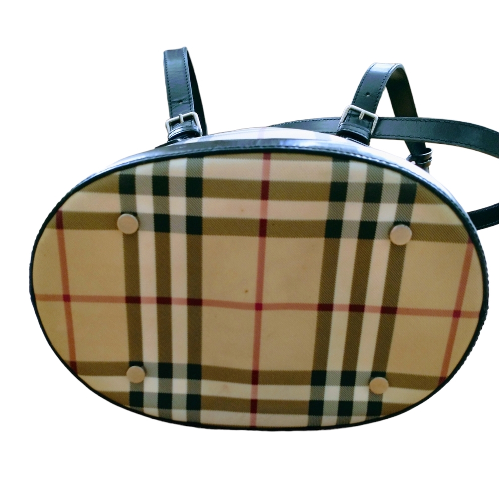 Burberry Nova Beige/Brown Check, Adjustable Strap Check Bucket Bag. - Picture 12 of 15